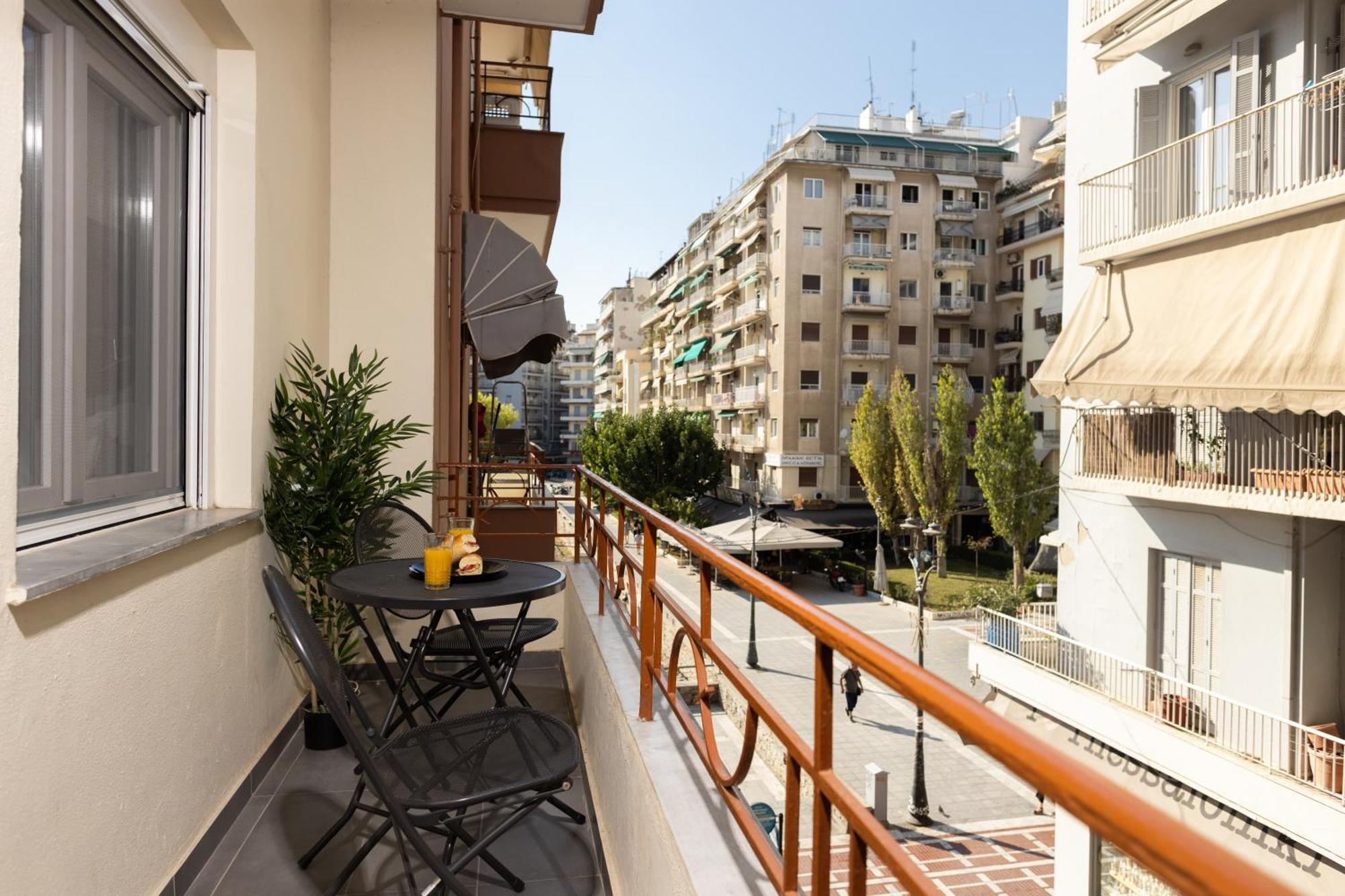 Starlights Wonderful View Apartments By Binobi! Salonicco Esterno foto